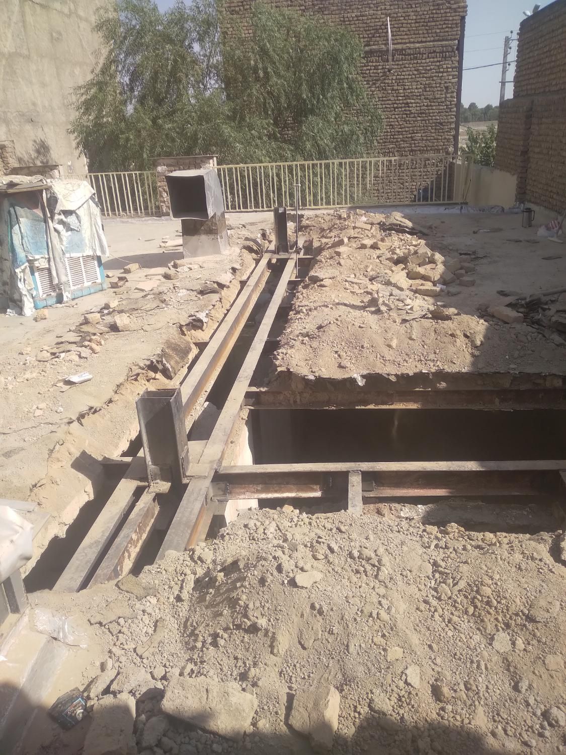 جوشکاری اسکلت فلزی سقف شیروانی تیرچه کرمیت بارپست|خدمات پیشه و مهارت|رباط‌کریم, رباط‌کریم|دیوار