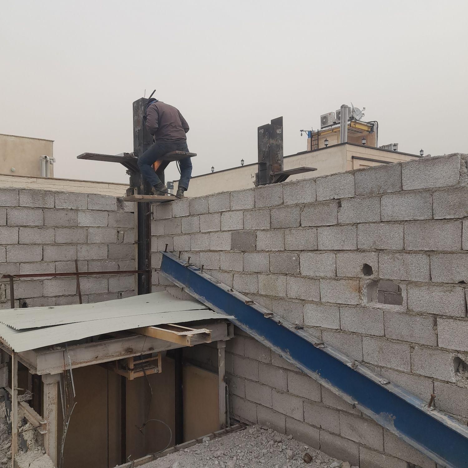 جوشکاری اسکلت طبقه رو و سازه نگهبان|خدمات پیشه و مهارت|پاکدشت, پاکدشت (مامازند)|دیوار