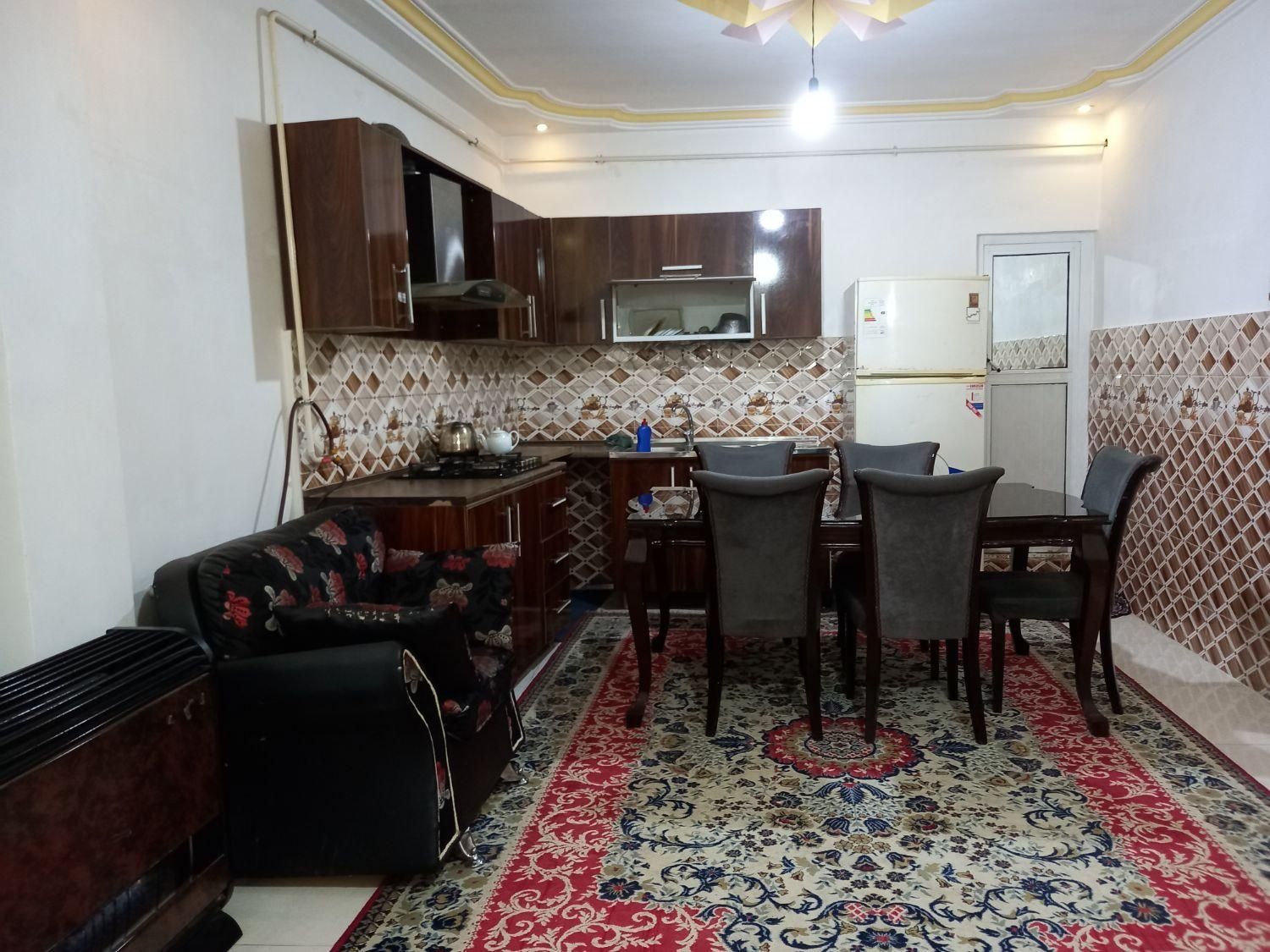 اجاره واحد با پارکینگ در رشت مرکز شهر|اجارهٔ کوتاه‌مدت آپارتمان و سوئیت|رشت, نظری|دیوار