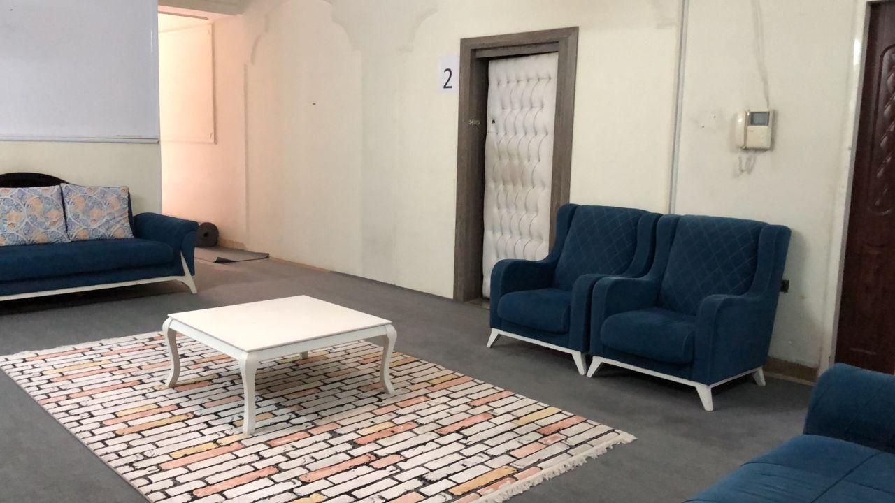 خوابگاه دخترانه ۷۰۰متری در عفیف‌آباد|اجارهٔ کوتاه‌مدت آپارتمان و سوئیت|شیراز, عفیف‌آباد|دیوار