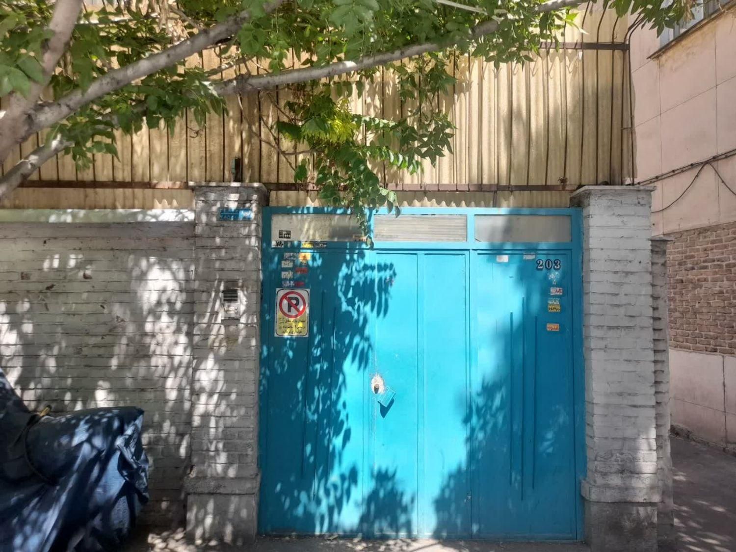 خانه دربست گلنگی بازسازی شده|اجارهٔ خانه و ویلا|تهران, میدان انقلاب|دیوار