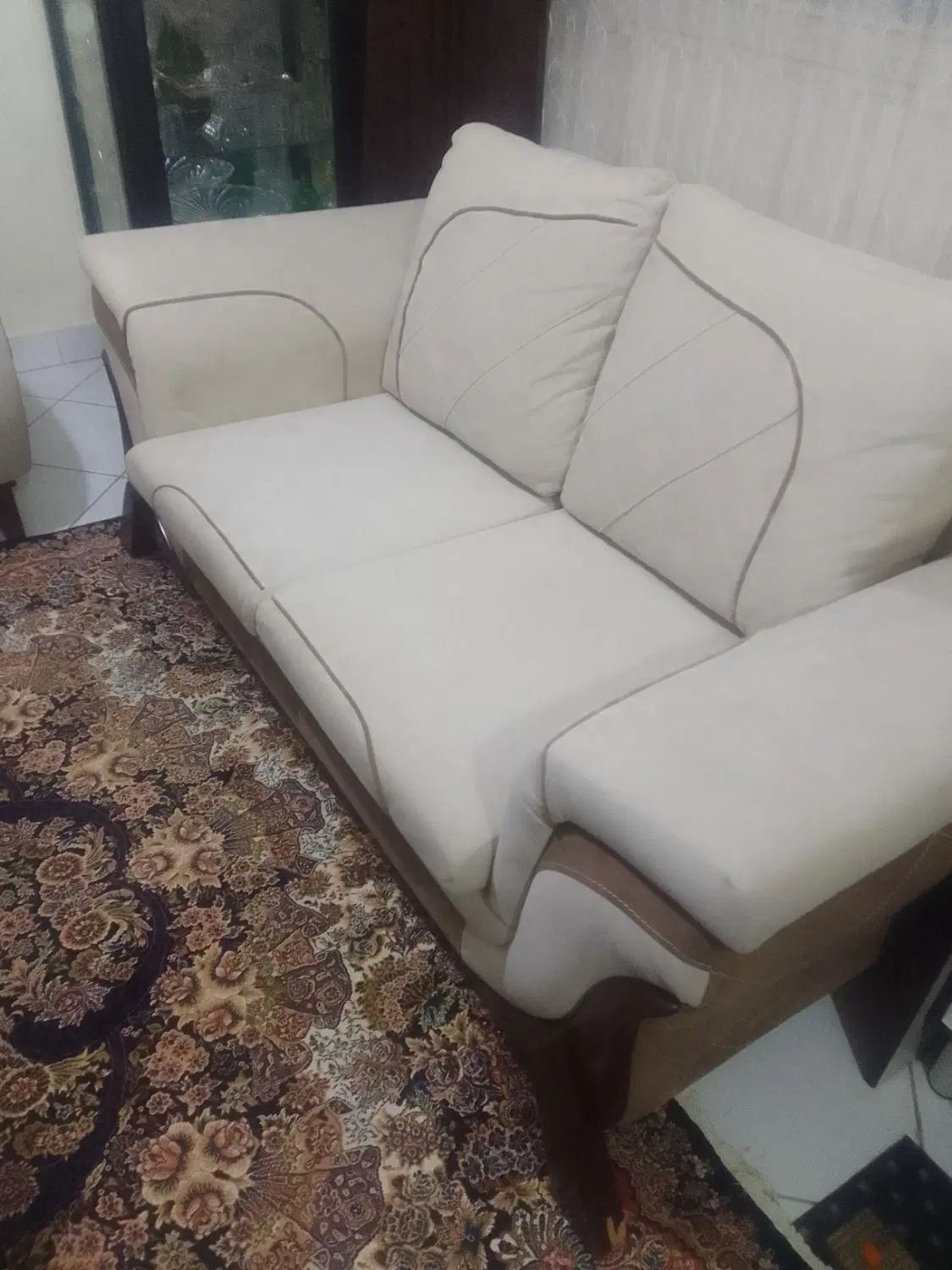 مبل راحتی ۴نفره|مبلمان خانگی و میز عسلی|تهران, هاشمی|دیوار