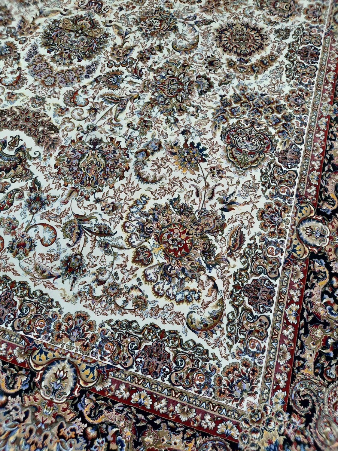 فرش بهار یه۱۲یه۶متری۱۲۰۰تراکم۳۶۰۰قیطران|فرش|مشهد, وحید|دیوار