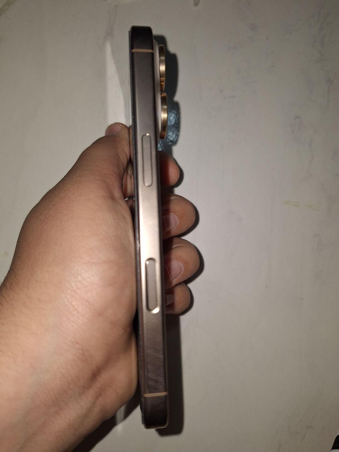 اپل iPhone 16 Pro با حافظهٔ ۲۵۶ گیگابایت|موبایل|تهران, مهرآباد جنوبی|دیوار