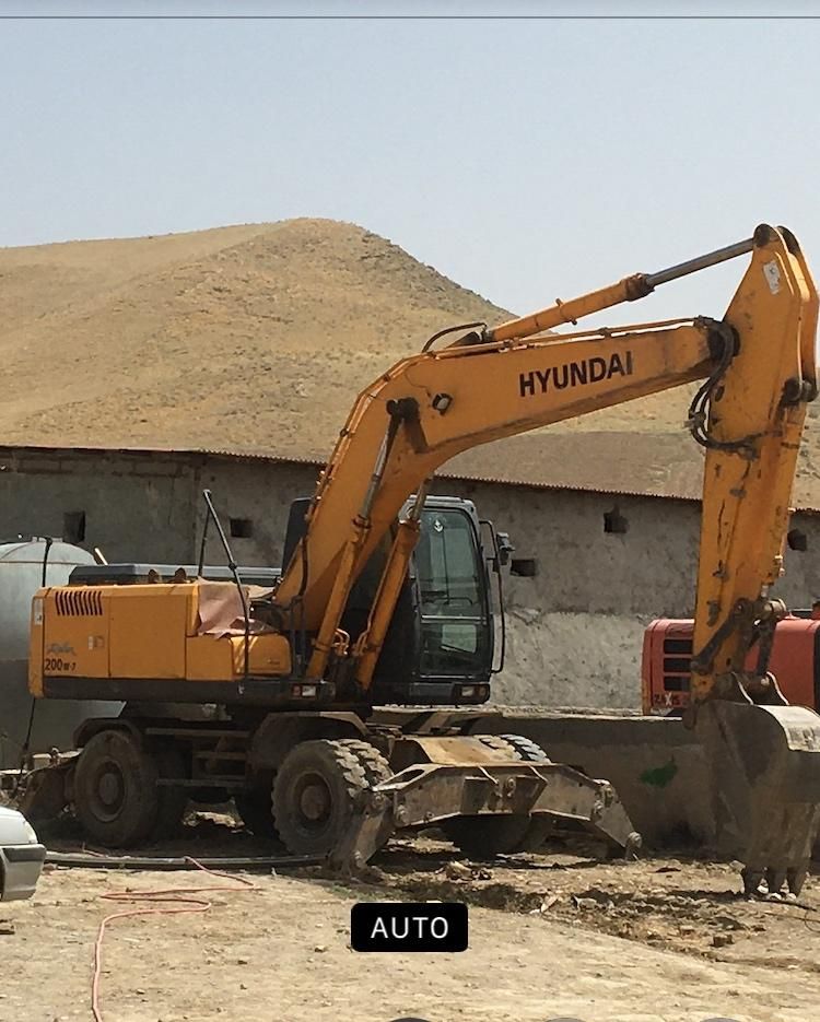 اجاره دهنده بیل لاستیکی هیوندای ۲۰۰|خدمات حمل و نقل|اصفهان, سپاهان‌شهر|دیوار