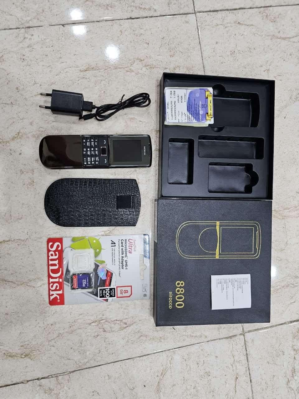 نوکیا 8800 Sirocco با یک عدد SD کارت  ۸ گیگابایت|موبایل|تهران, شهرک پاسداران|دیوار