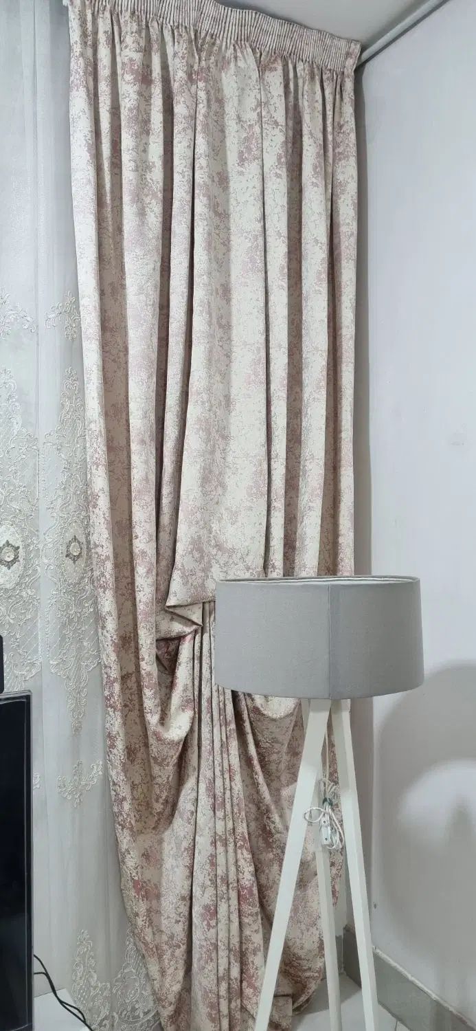 پرده .تور گل برجسته و دستک پتینه|پرده، رانر، رومیزی|مشهد, عسگریه|دیوار