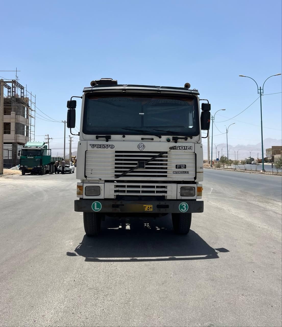 اف ۱۲ مدل ۱۳۷۵ رنگی دارد بدون تعویضی کارت ۹۶ تن|خودرو سنگین|اصفهان, ابر|دیوار