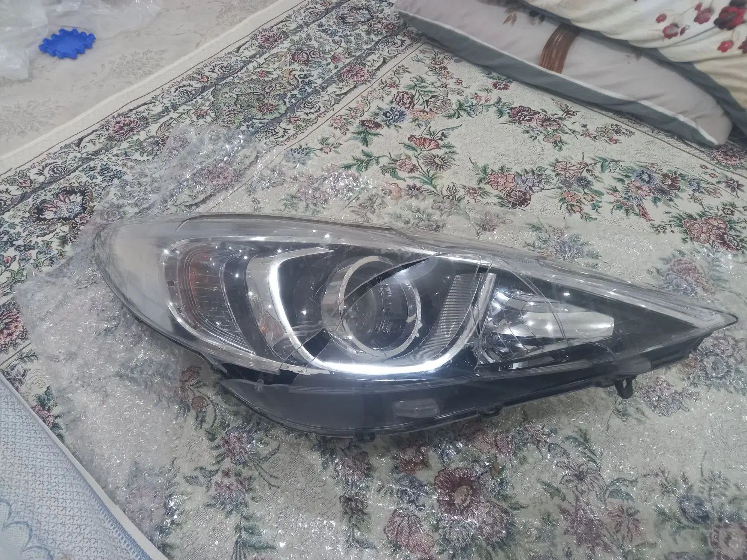 چراغ جلوسمت راست پژو۲۰۷درحدنویکسال کارکرده|قطعات یدکی و لوازم جانبی|قرچک, ولی آباد|دیوار
