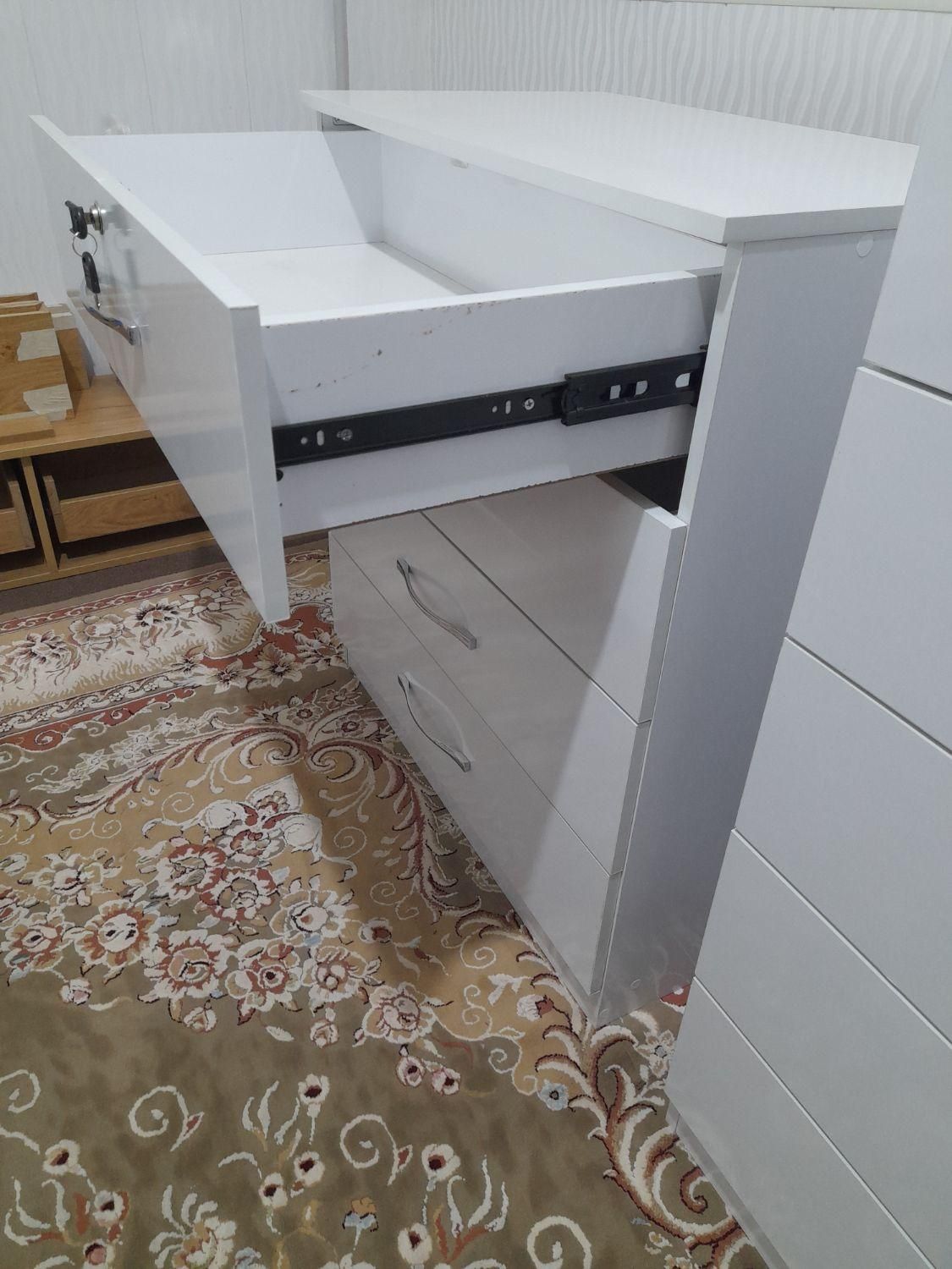 دراور ۴ کشو تازه ساخت|جاکفشی، کمد، دراور|گنبد کاووس, |دیوار