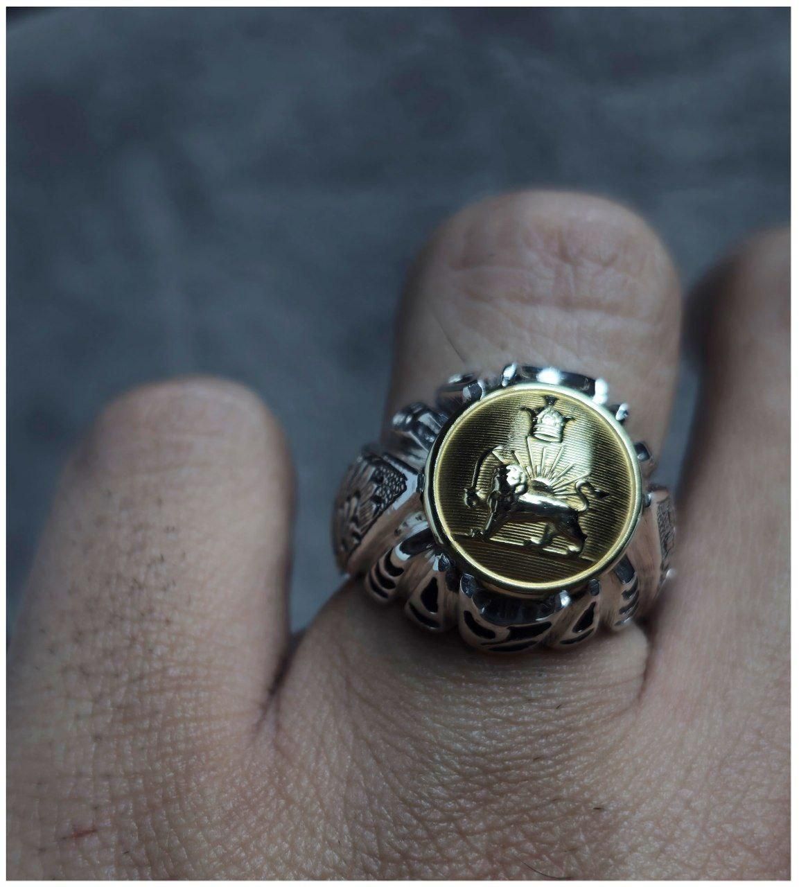 سر دکمه برنزی شیر و خورشید رکاب قلمزنی خجسته|بدلیجات|تهران, آسمان|دیوار