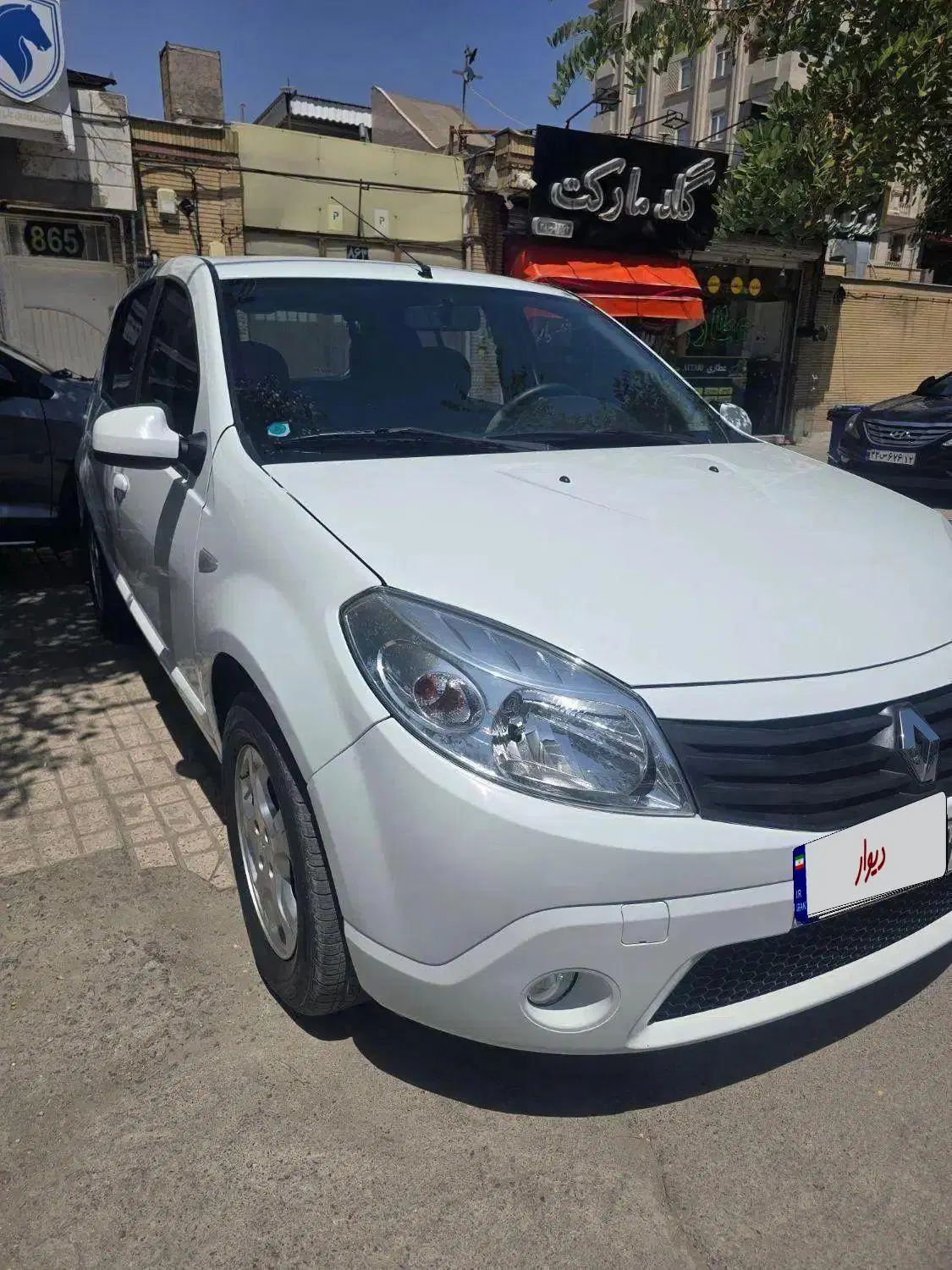 رنو ساندرو اتوماتیک، مدل ۱۳۹۶|خودرو سواری و وانت|مشهد, دانشجو|دیوار
