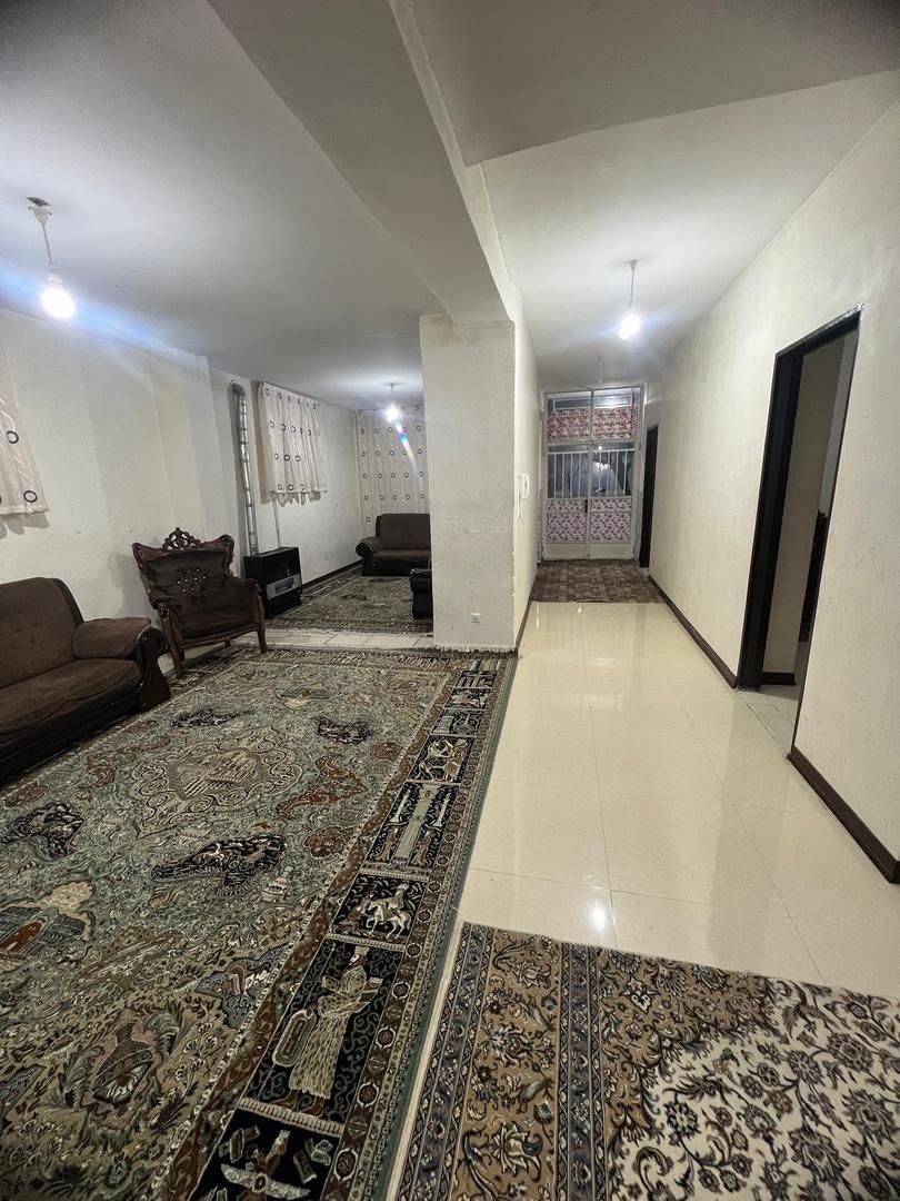 ویلای دوخوابه با استخر روباز در باغبهادران|اجارهٔ کوتاهمدت ویلا و باغ|اصفهان, بوستان آینه خانه|دیوار