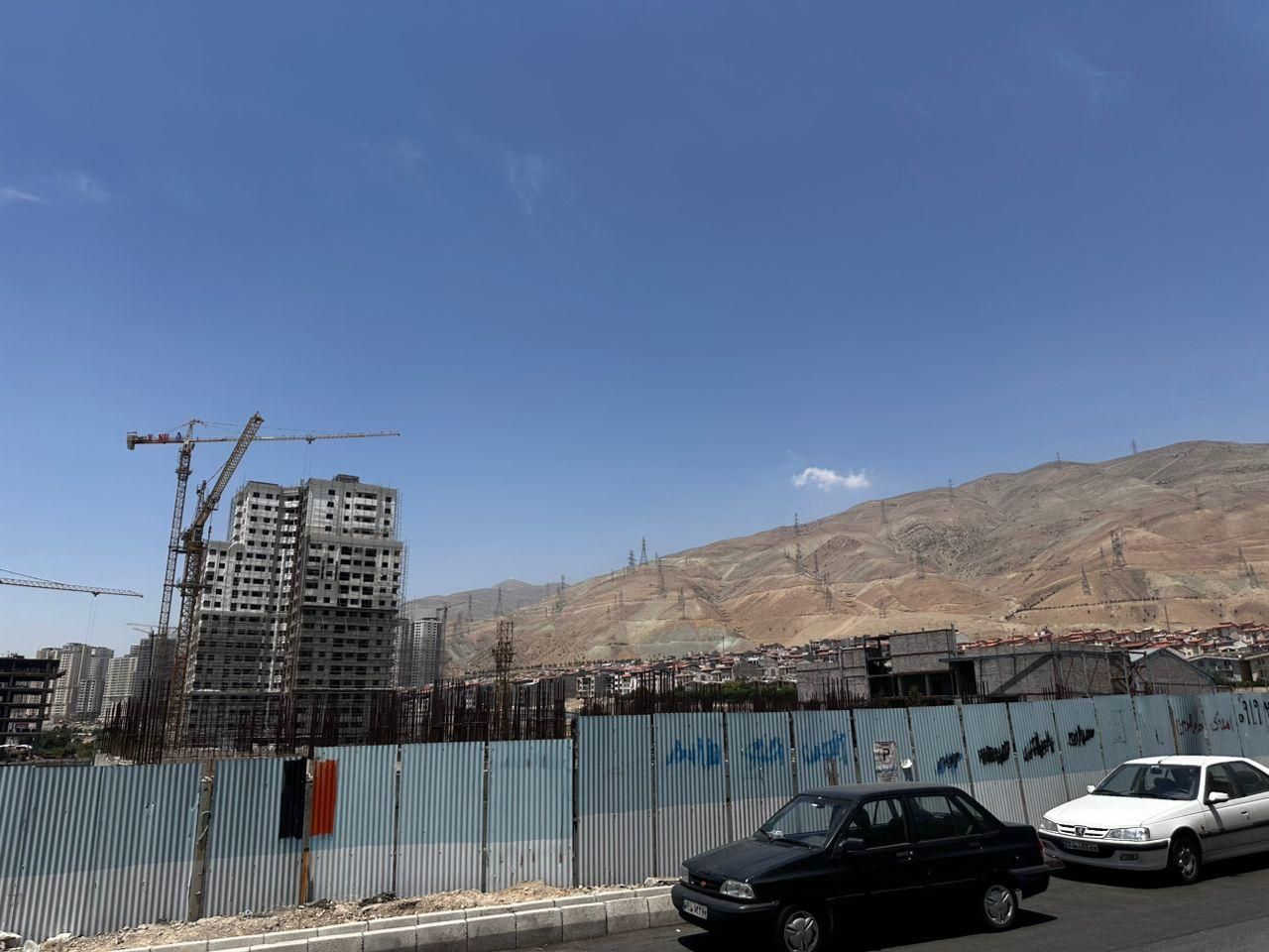 ۲۵۰ متر چهار خواب در حال ساخت قابل تهاتر|پیشفروش املاک|تهران, دریاچه شهدای خلیج فارس|دیوار