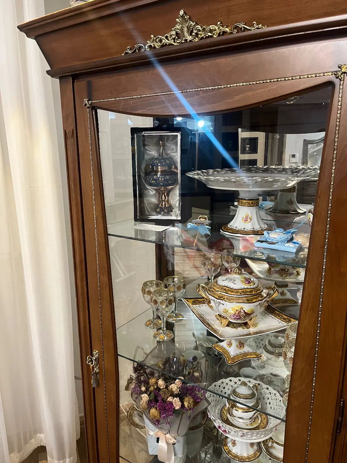 میز غذاخوری ۸ نفره و مبلمان ۷ نفره و بوفه|مبلمان خانگی و میز عسلی|تهران, پرواز|دیوار