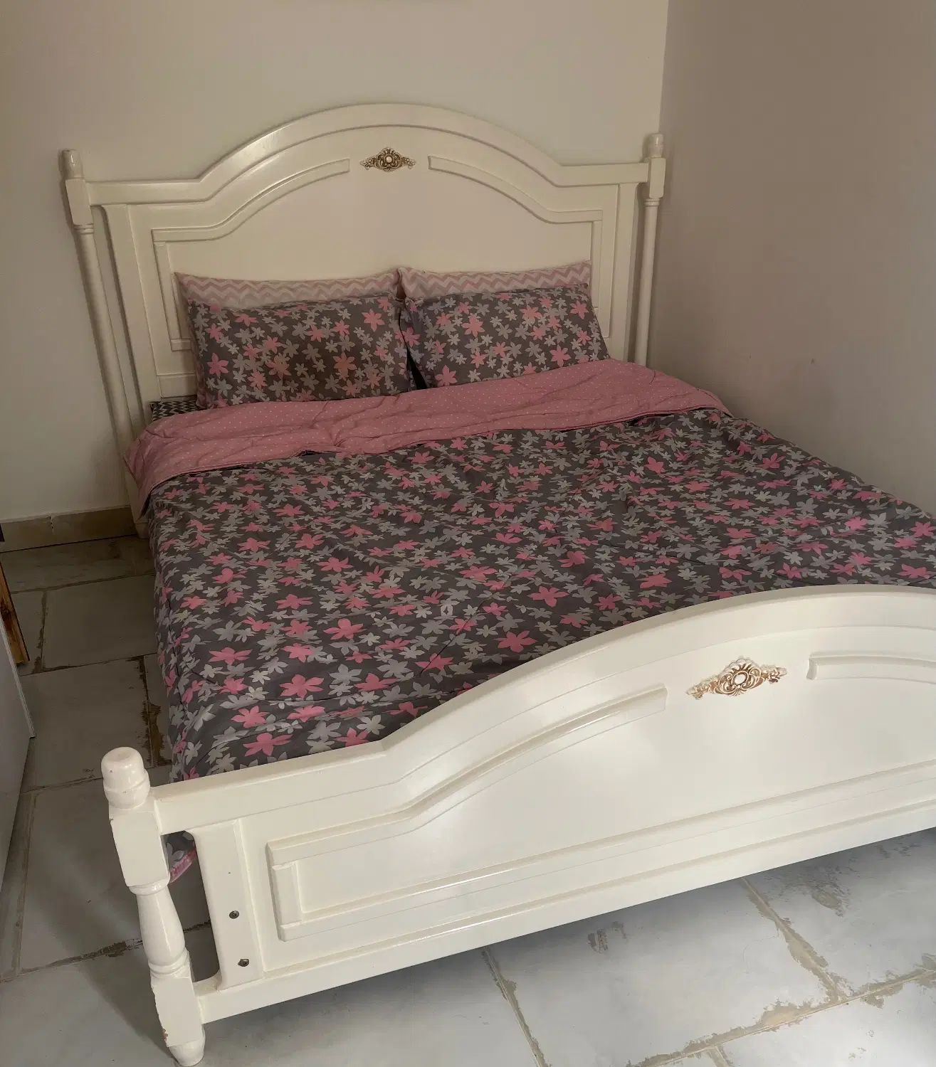 تخت خواب|تخت و سرویس خواب|رشت, نامجو|دیوار