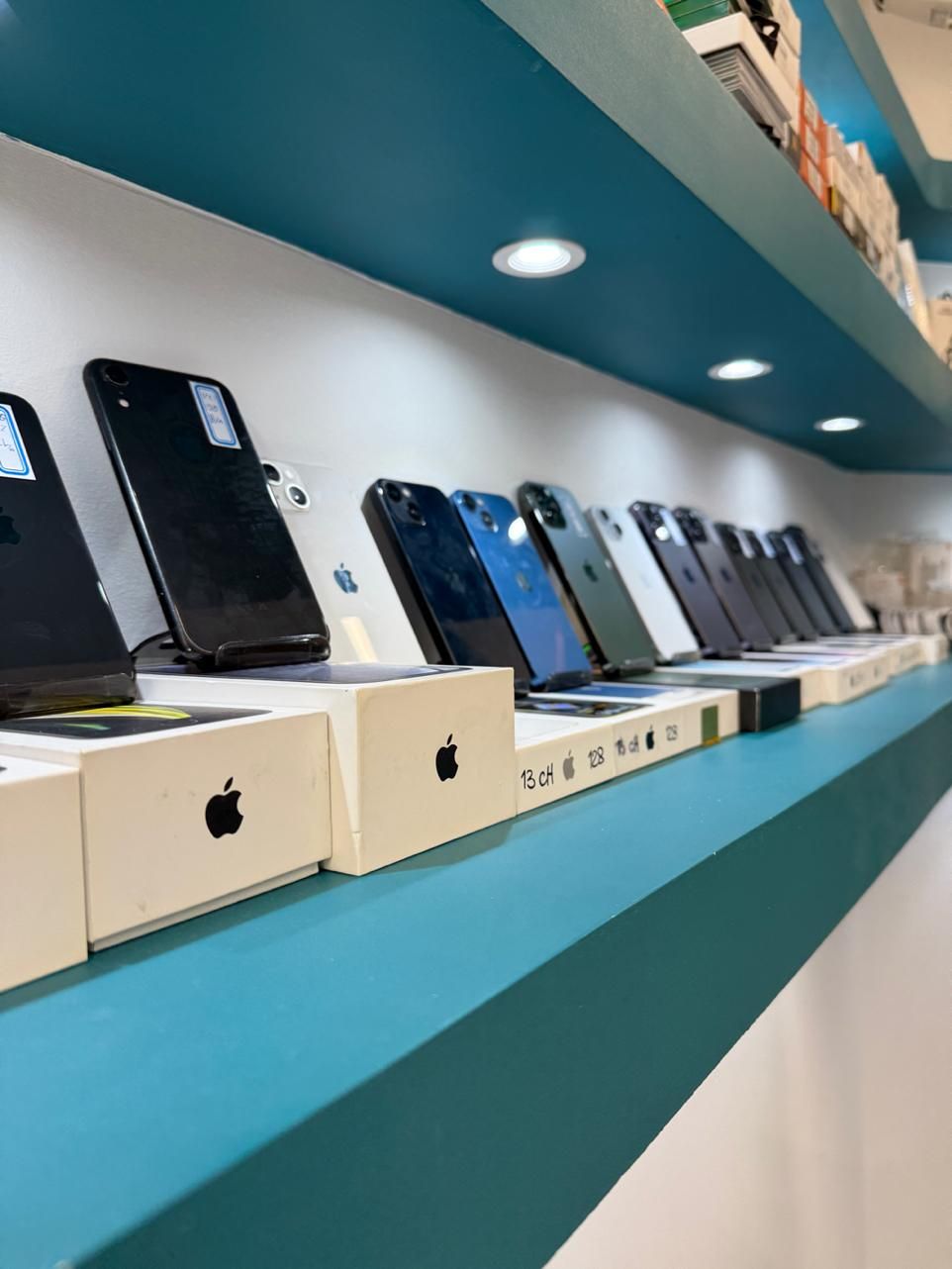 بدون پیش پرداخت خرید کن ۱۸ ماهه|موبایل|اصفهان, جلفا|دیوار