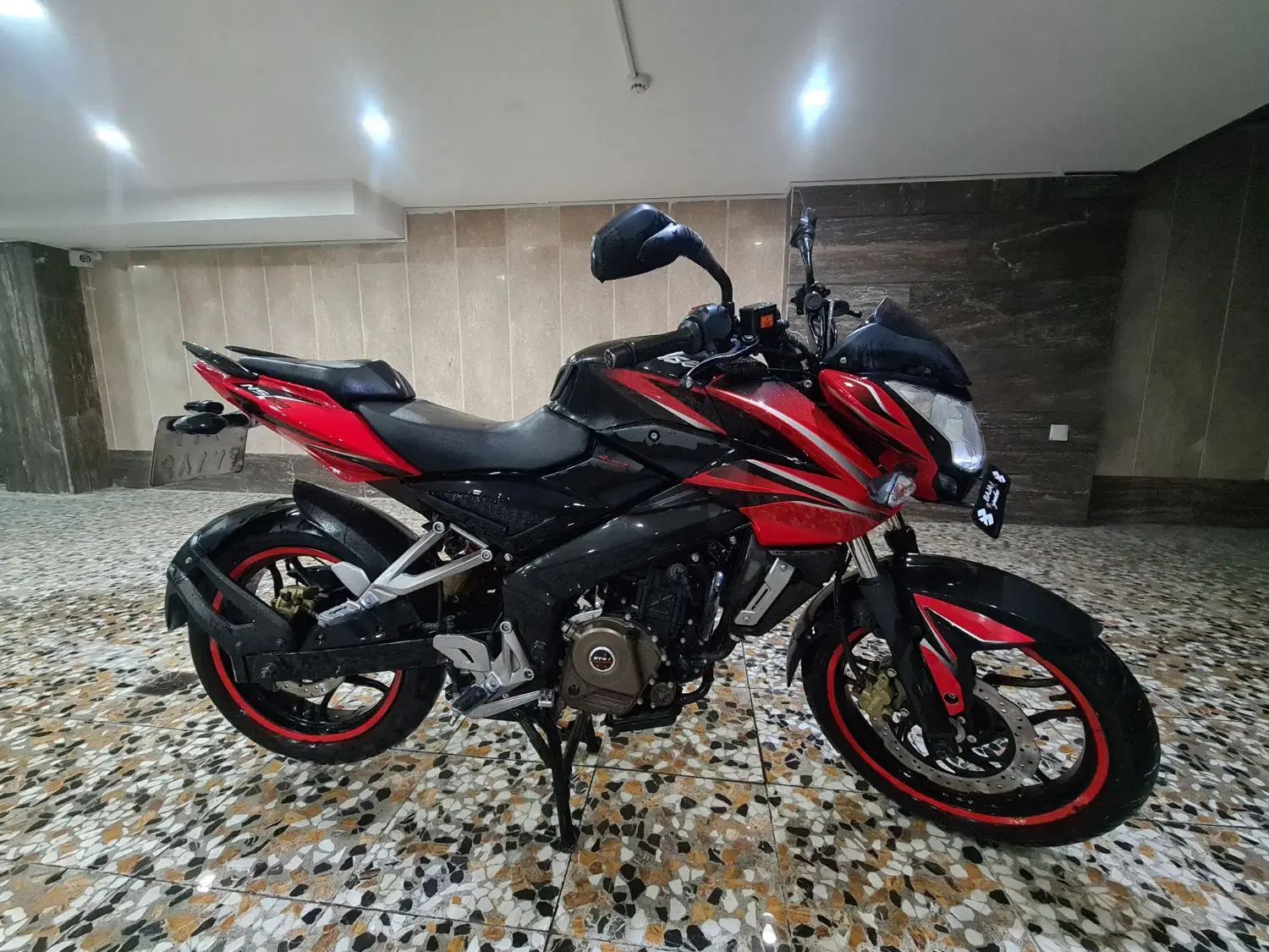 ns 200 مدل ۹۵|موتورسیکلت|اصفهان, احمدآباد|دیوار