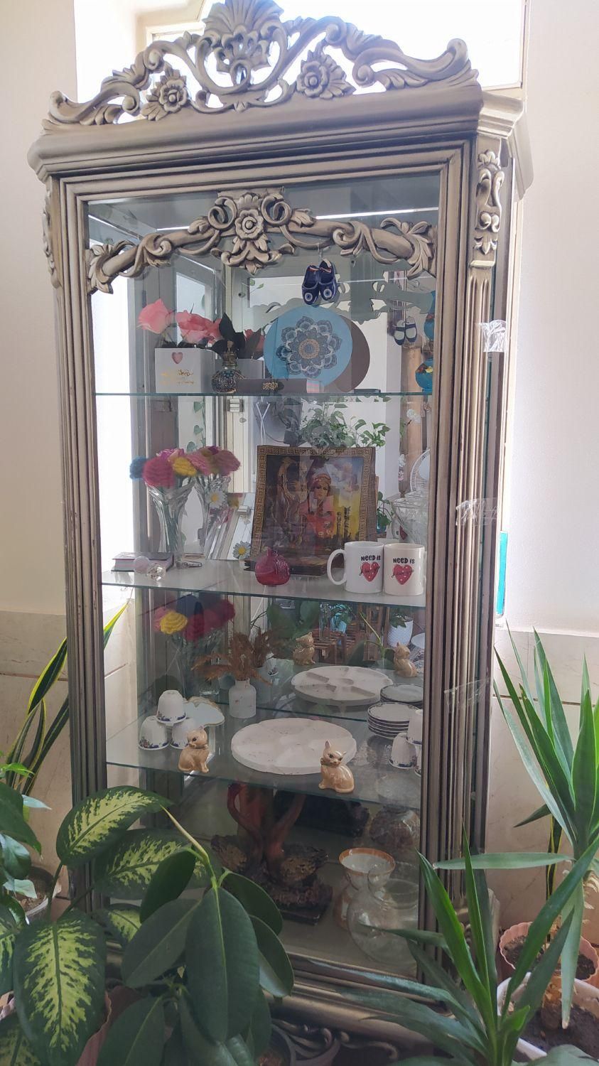 فروش دو عدد ویترین سالم|بوفه، ویترین، کنسول|شاهینشهر, گرگاب|دیوار