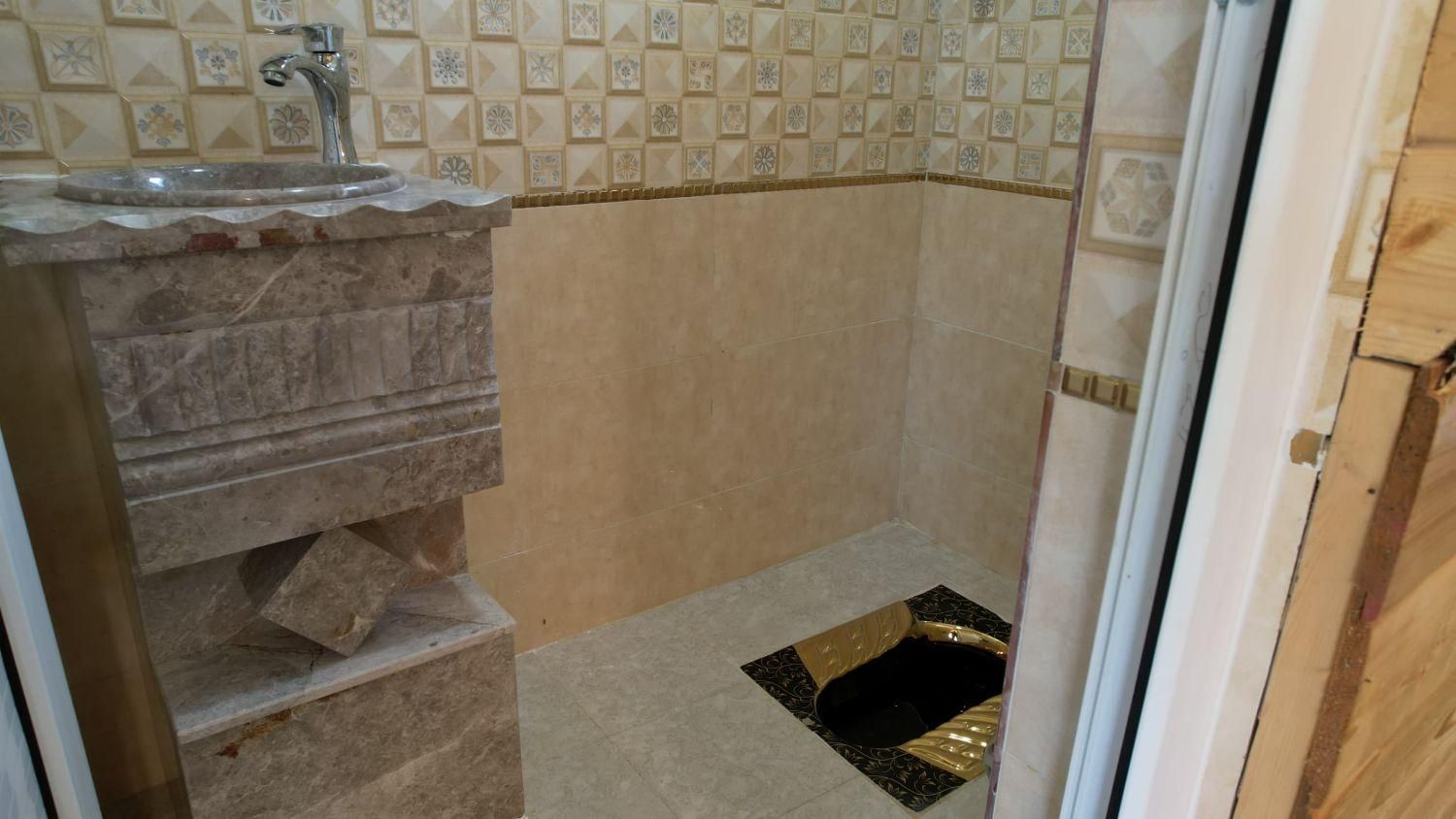 کلبه سویسی سه خواب جنگلی واقعی در دل طبیعت|اجارهٔ کوتاهمدت ویلا و باغ|ماسال, |دیوار