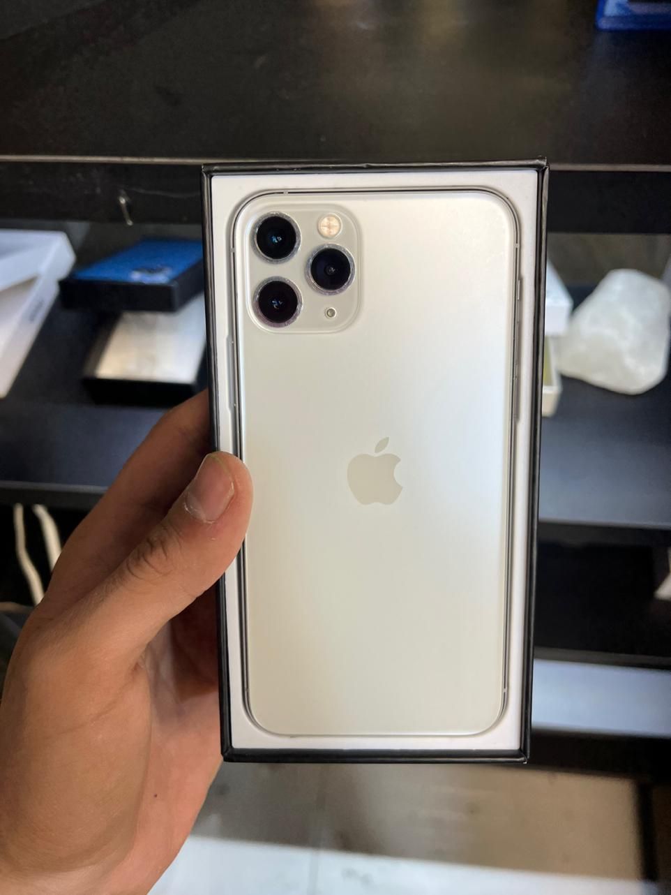 گوشی اپل iphone 11 pro با حافظه ۲۵۶ گیگ|موبایل|کرج, گلشهر ویلا|دیوار