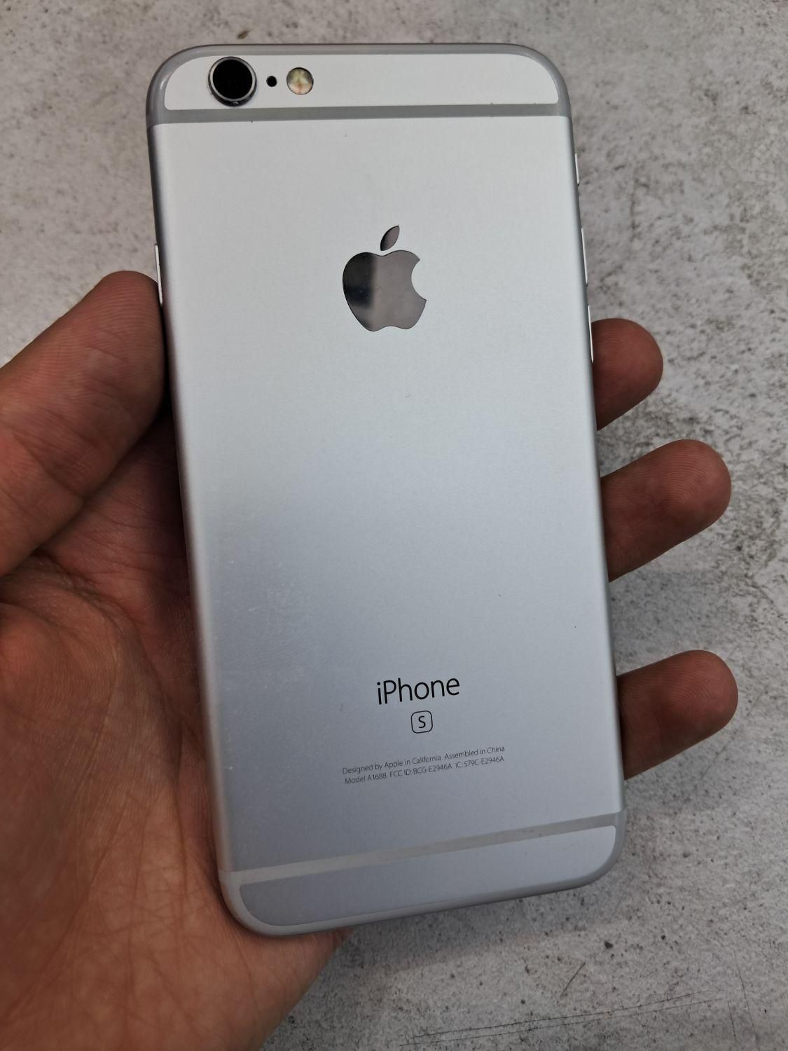 اپل iPhone 6s با حافظهٔ ۱۶ گیگابایت|موبایل|تهران, تهران‌نو|دیوار