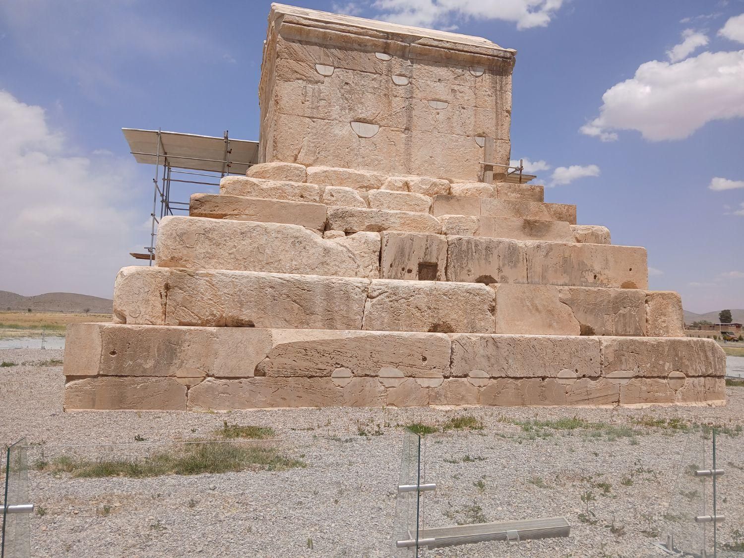 تورهای شاد وراحت بانوان|تور و چارتر|فلاورجان, |دیوار