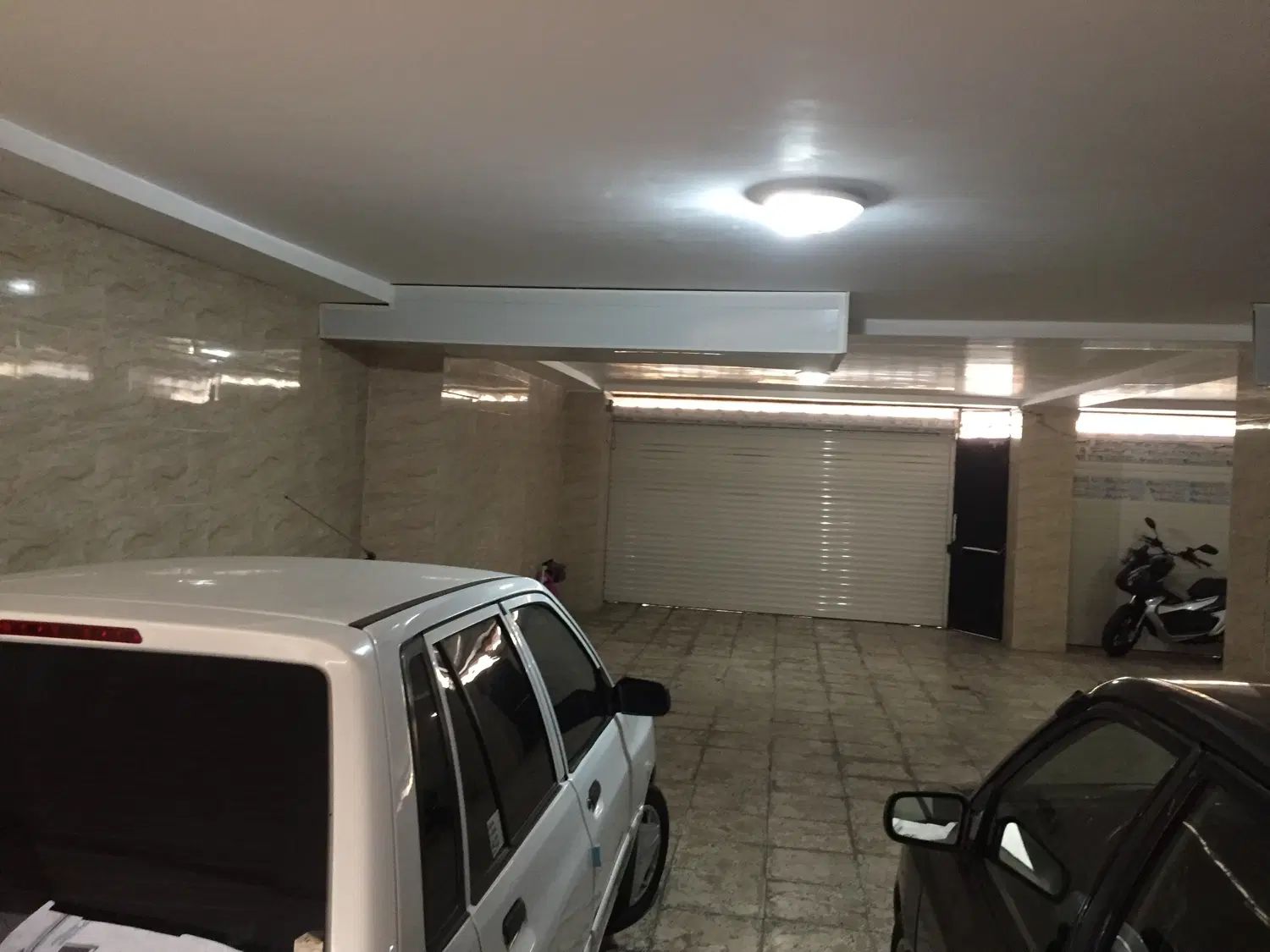 فروش تک واحدی ۹۰ متری نسق معتبر|فروش آپارتمان|رشت, آزادگان|دیوار