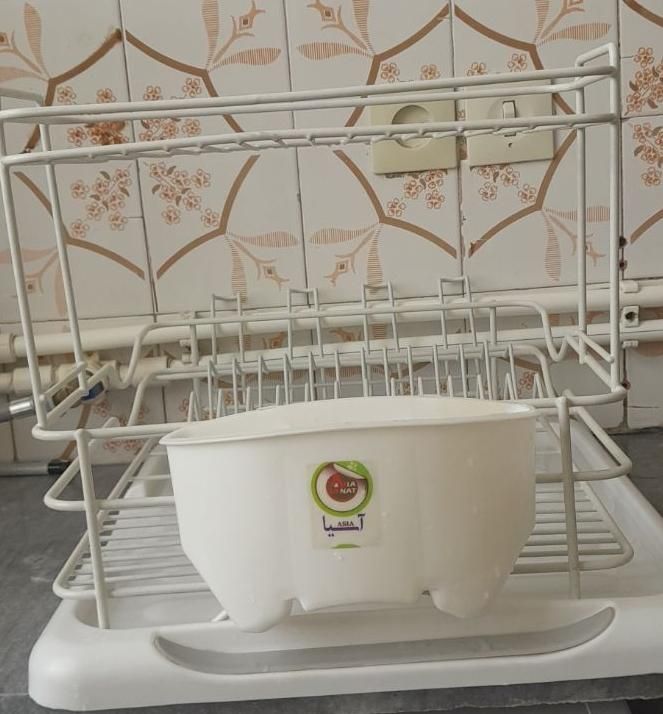 آب چکان در حد نو|آب‌چکان و نظم‌دهنده ظروف|قم, خاکفرج|دیوار