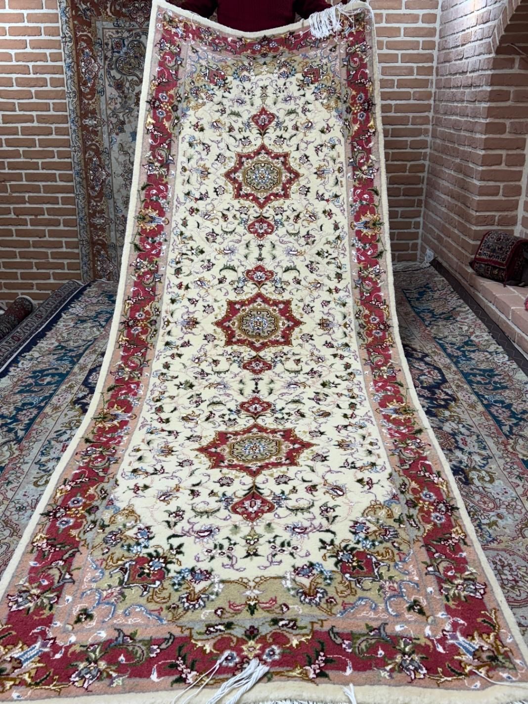اساتیدفرش-کناره ۳*۱ علیا۳۰ رج آذرشهر(اقساطبدون بهر|فرش|تبریز, |دیوار