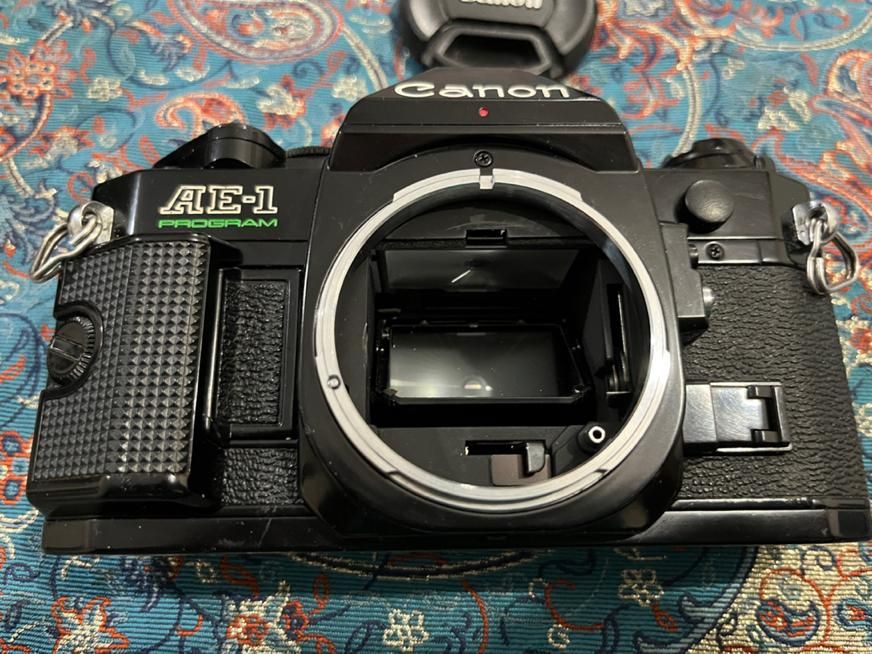 دوربین قدیمی آنالوگ کانن Canon AE-1 Program لنز1.4|دوربین عکاسی و فیلم‌برداری|کرج, ولیعصر|دیوار