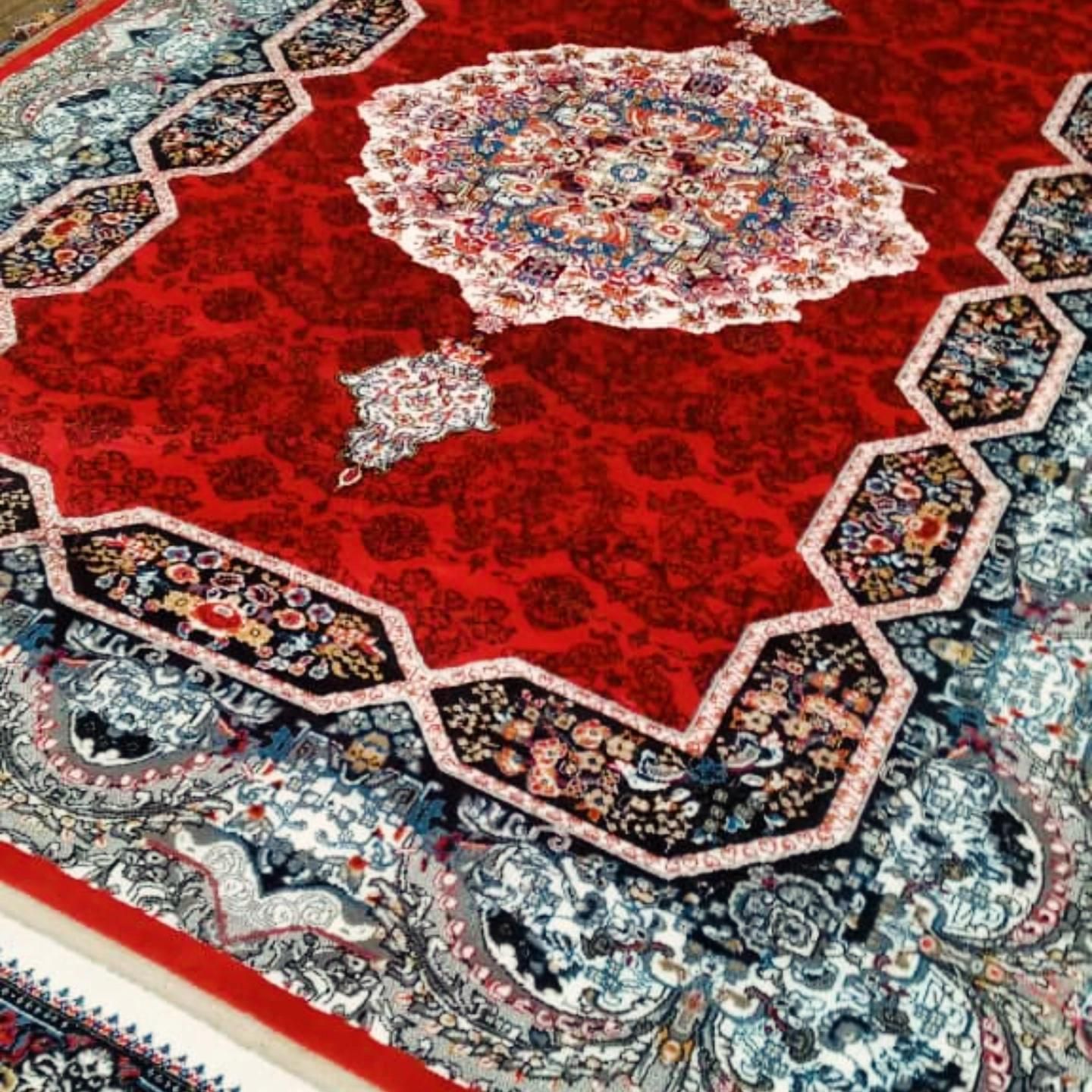 فرش های 6متری و9متری،و12متری وانواع پادری وکناره|فرش|کاشان, نوش آباد|دیوار