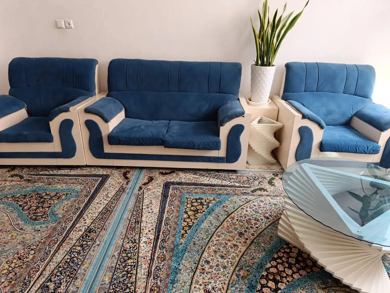 مبل|مبلمان خانگی و میز عسلی|اصفهان, لاله|دیوار