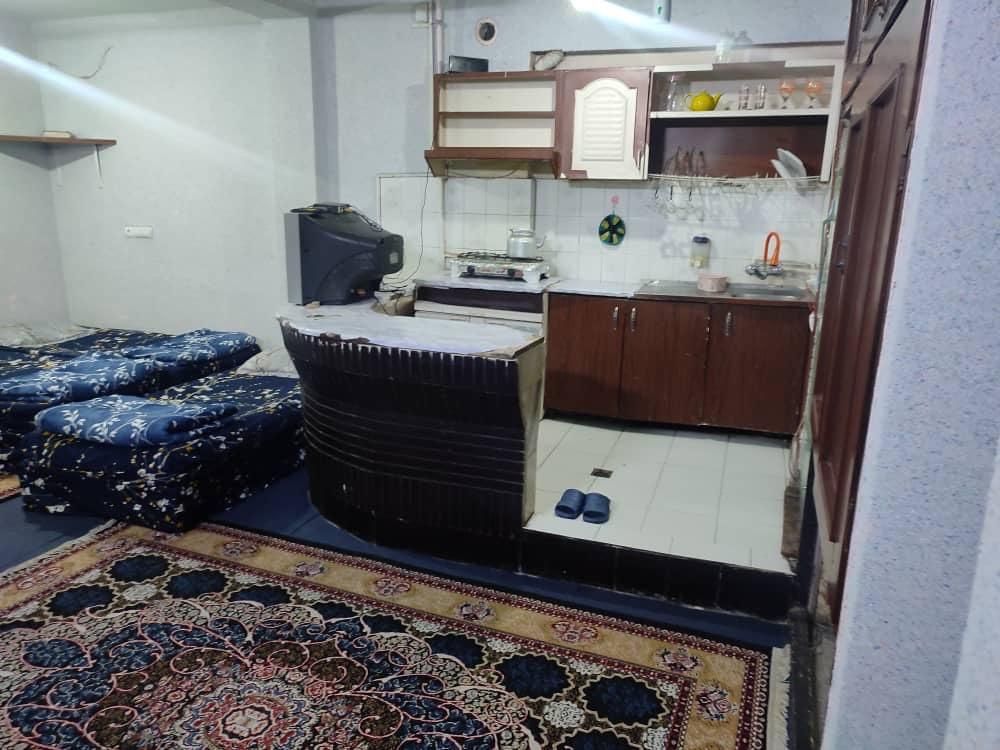 یک خاب پنج تخت واقع در خیابان شیرازی طبقه اول|اجارهٔ کوتاه‌مدت آپارتمان و سوئیت|مشهد, سراب|دیوار
