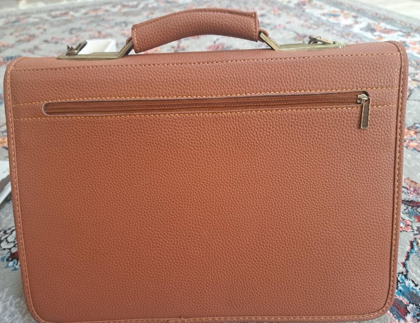 کیف چرمی تک قفل وکالت|کیف، کفش، کمربند|خرمآباد, |دیوار