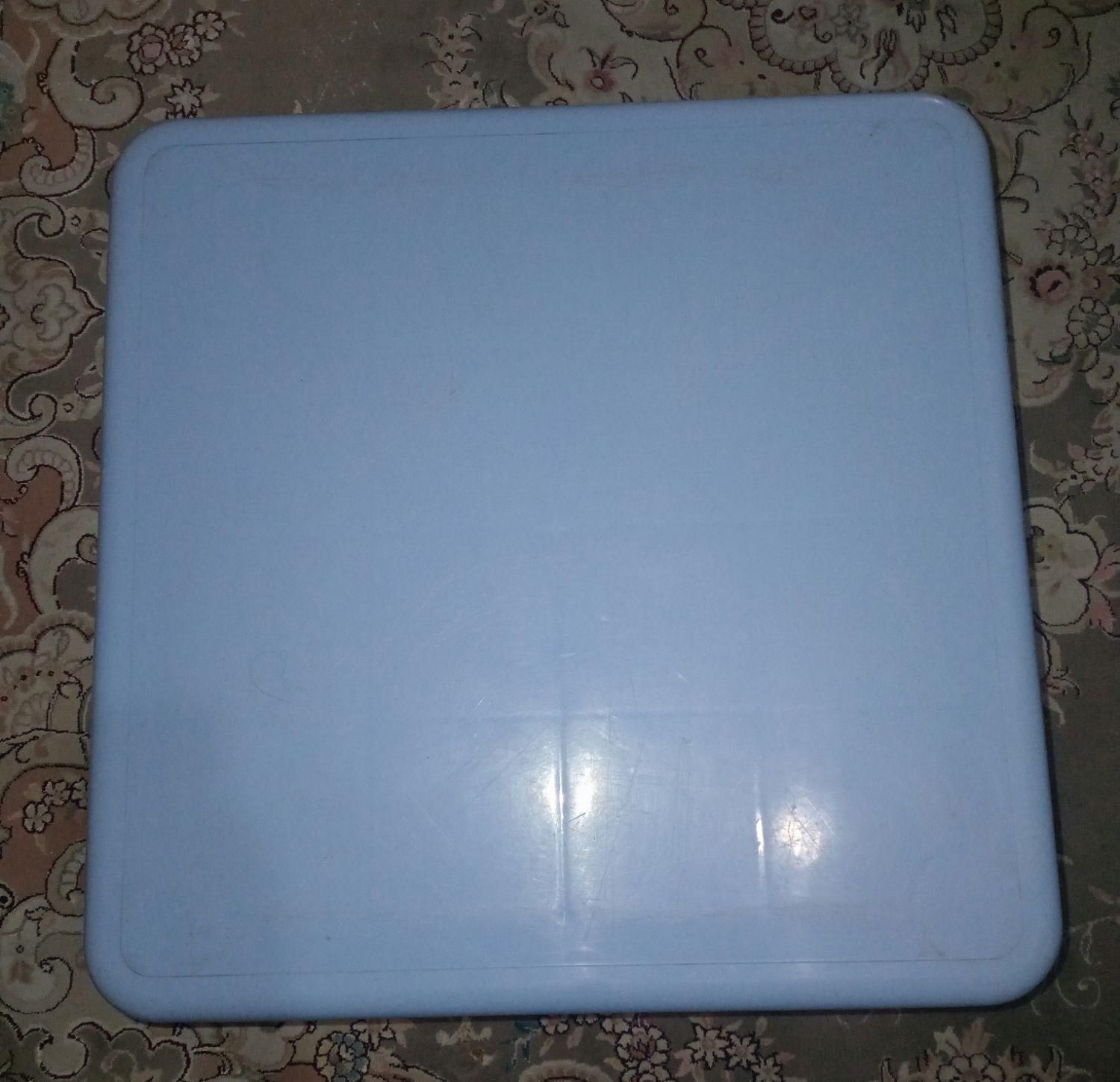 میز تحریر کودک ابعاد ۶۰ در ۶۰ ارتفاع ۵۰ سانت|تخت و صندلی بچه|اهواز, کیانپارس |دیوار