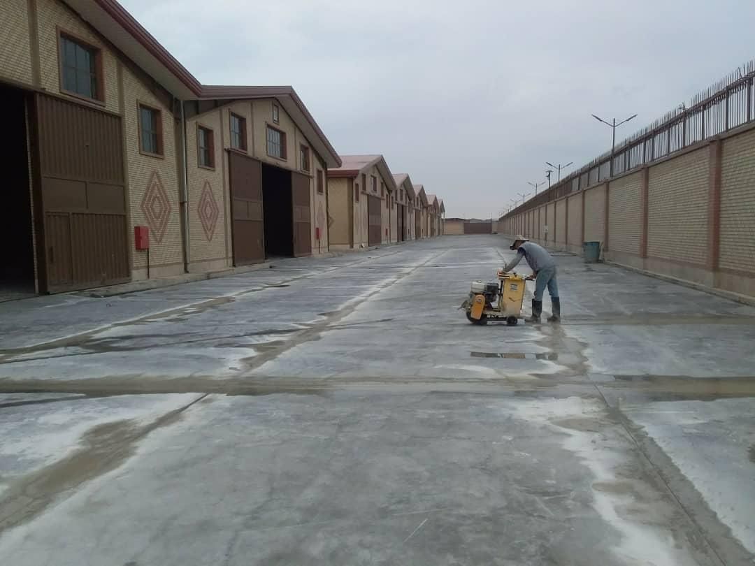 بتن ریزی با ماله پروانه وتراز لیزری درکل تهران|خدمات پیشه و مهارت|باقرشهر, |دیوار