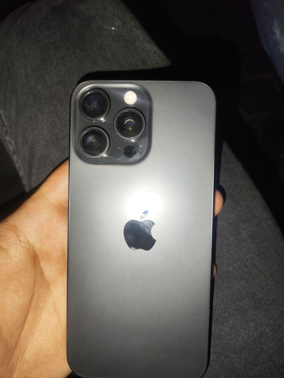 اپل iPhone 15 Pro Max با حافظهٔ ۲۵۶ گیگابایت|موبایل|تهران, امین حضور|دیوار