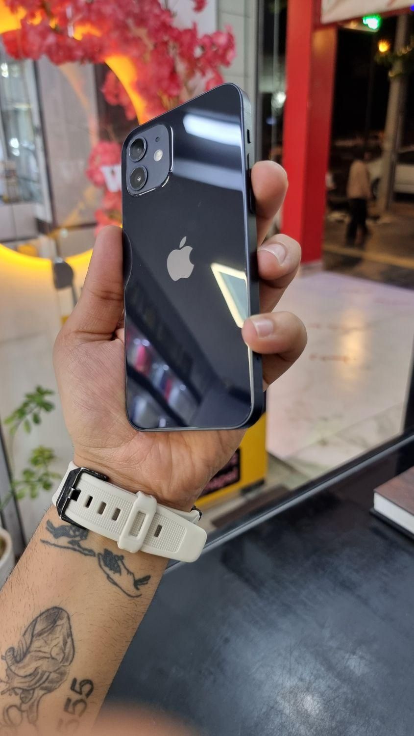 اپل iPhone 12 با حافظهٔ ۱۲۸ گیگابایت|موبایل|شیراز, معالی‌آباد|دیوار