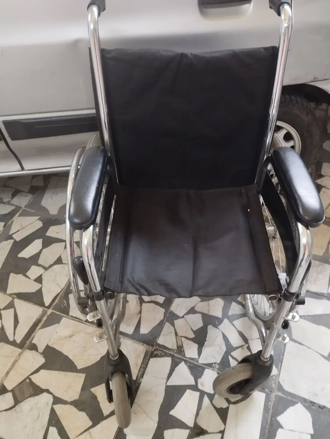 دوعدد ویلچر سایز کوچک کاملا سالم و بدون مشکل|آرایشی، بهداشتی، درمانی|رشت, توشیبا|دیوار