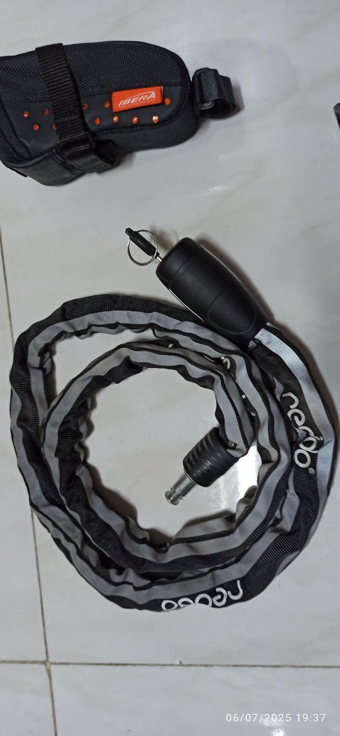 فروش لوازم جانبی (چراغ زنجیر کیف زیر زین)|دوچرخه، اسکیت، اسکوتر|اصفهان, شهرک کاوه|دیوار