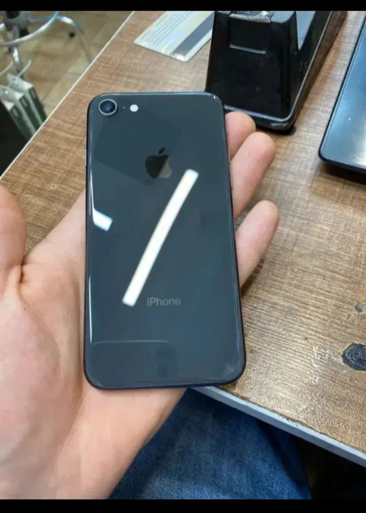اپل iPhone 8 با حافظهٔ ۲۵۶ گیگابایت|موبایل|اصفهان, حسین‌آباد|دیوار