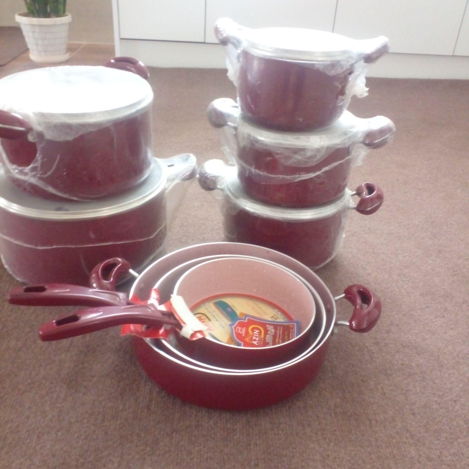 سرویس دیگ ۸ پارچه نچسب آذین|ظروف پختوپز|گرگان, |دیوار