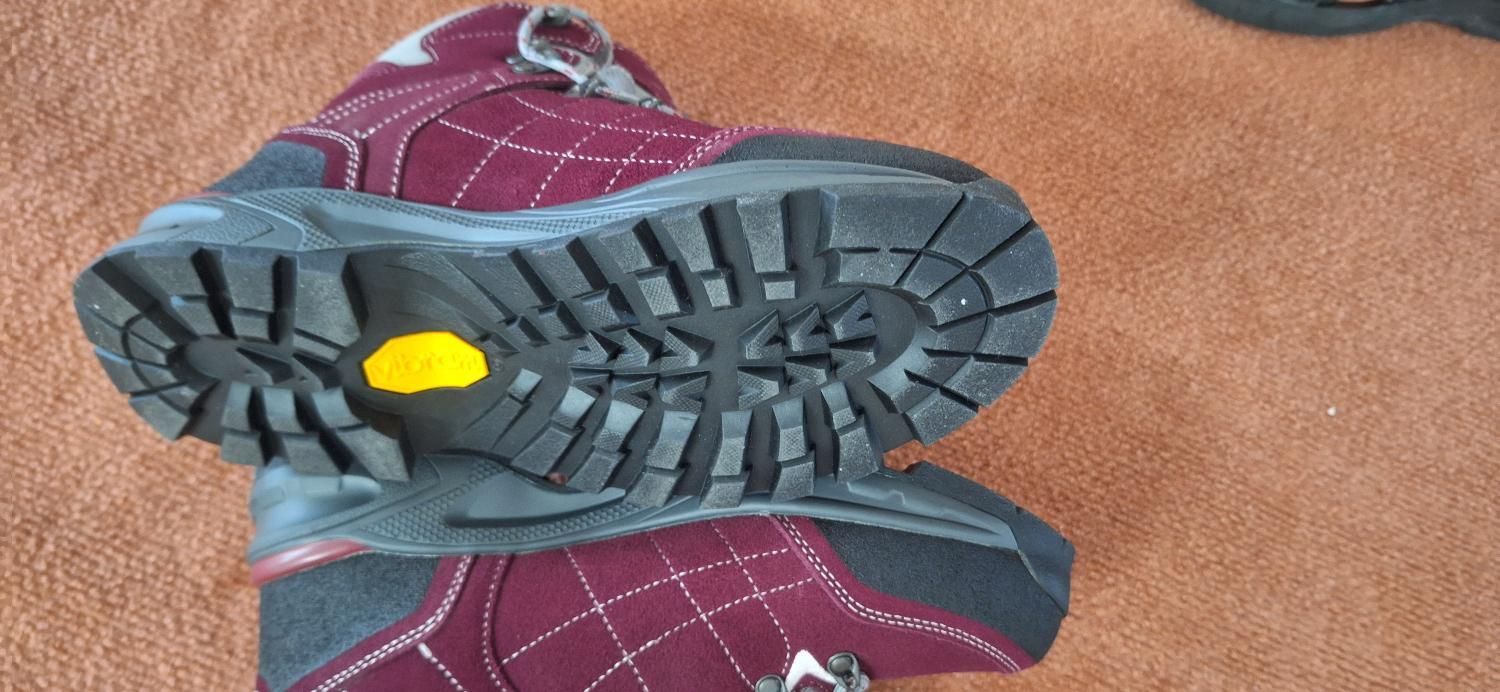 کفش کوهنوردی حرفه ای اسنوهاک سایز ۴۰ چهارفصل|کوهنوردی و کمپینگ|گرگان, |دیوار