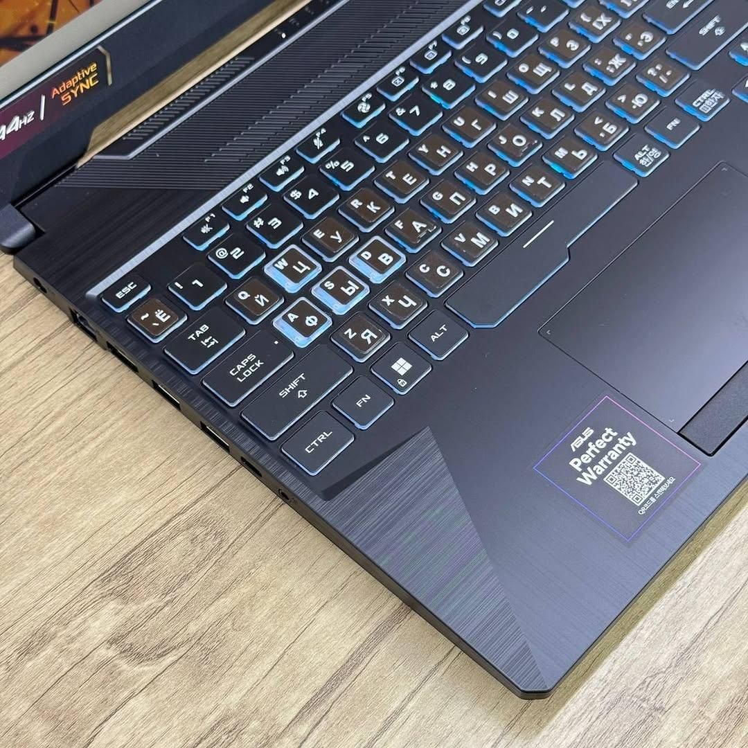 لپ تاپ گیمینگ ویترینی در حد صفر بدون کارکرد|رایانه همراه|شیراز, منطقه هوایی شهید دوران|دیوار