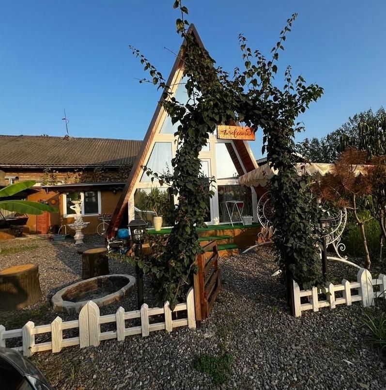 کلبه سوئیسی ساحلی یک خوابه|اجارهٔ کوتاه‌مدت ویلا و باغ|رودسر, |دیوار