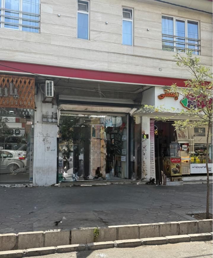فروش مغازه ۲۷ متری سند دار نبش میدان شهدا|فروش مغازه و غرفه|بروجرد, |دیوار