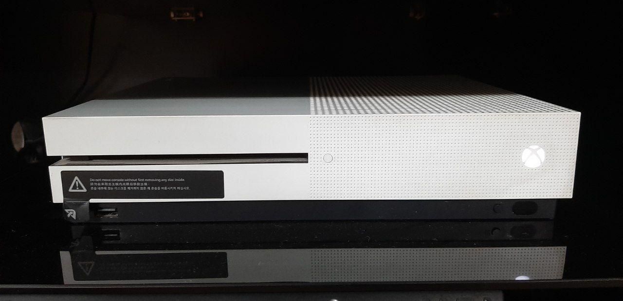 Xbox one s ایکس باکس وان اس کم کارکرد|کنسول، بازی ویدئویی و آنلاین|کرج, اصفهانی‌ها|دیوار