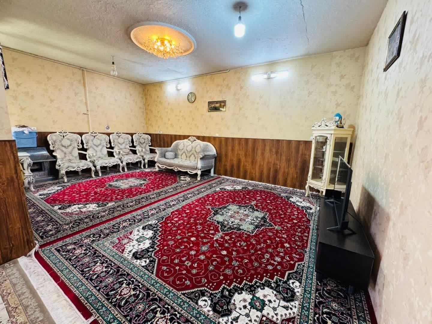 ویلایی همکف بالا در زینبیه|فروش خانه و ویلا|قم, زینبیه|دیوار