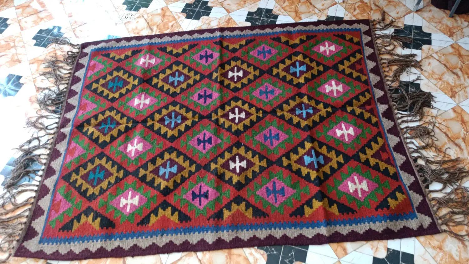 گلیم پشمی دورو سفت بافت بدون سرکجی ابعاد ۱.۵ دز۲|گلیم، جاجیم، گبه|شیراز, شاهچراغ|دیوار